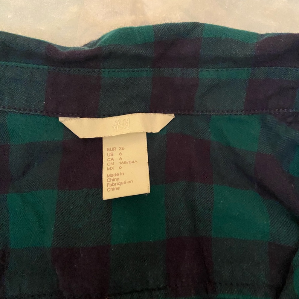 H&M Green and Black Plaid Shirt - Picture 2 of 3